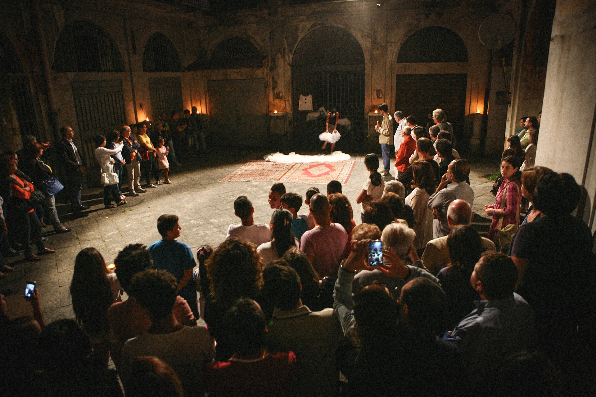 Cavaedium arte e teatro nei cortili Sant'Arpino con l'attore Massimo Andrei