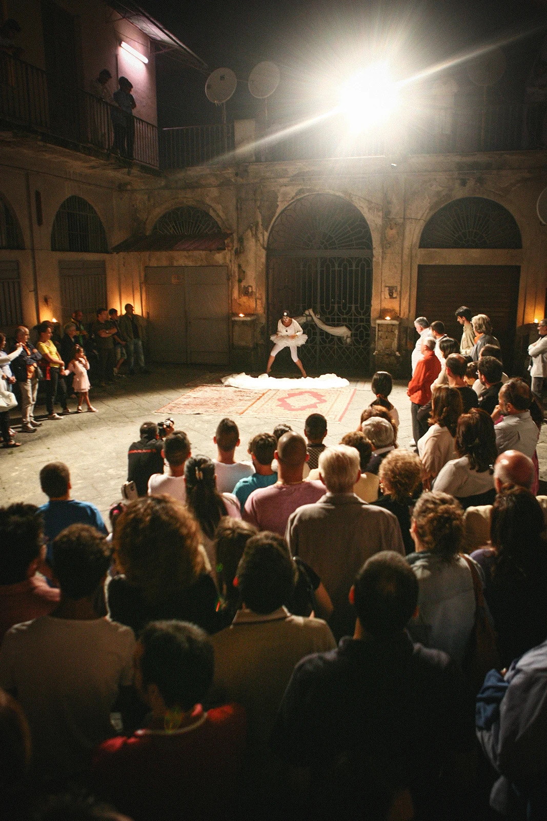 Cavaedium arte e teatro nei cortili Sant'Arpino con l'attore Massimo Andrei