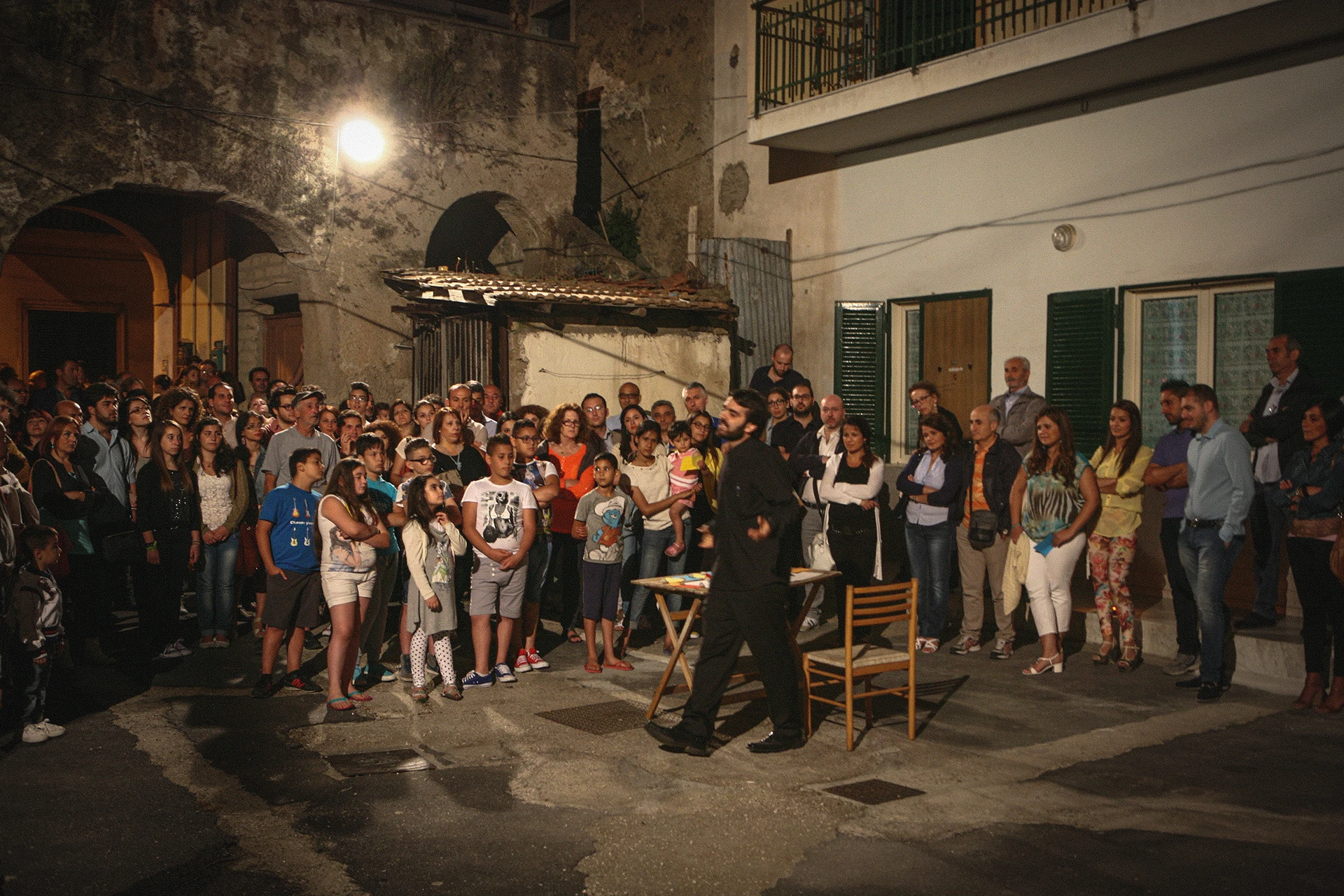 Cavaedium arte e teatro nei cortili Sant'Arpino con l'attore Massimo Andrei