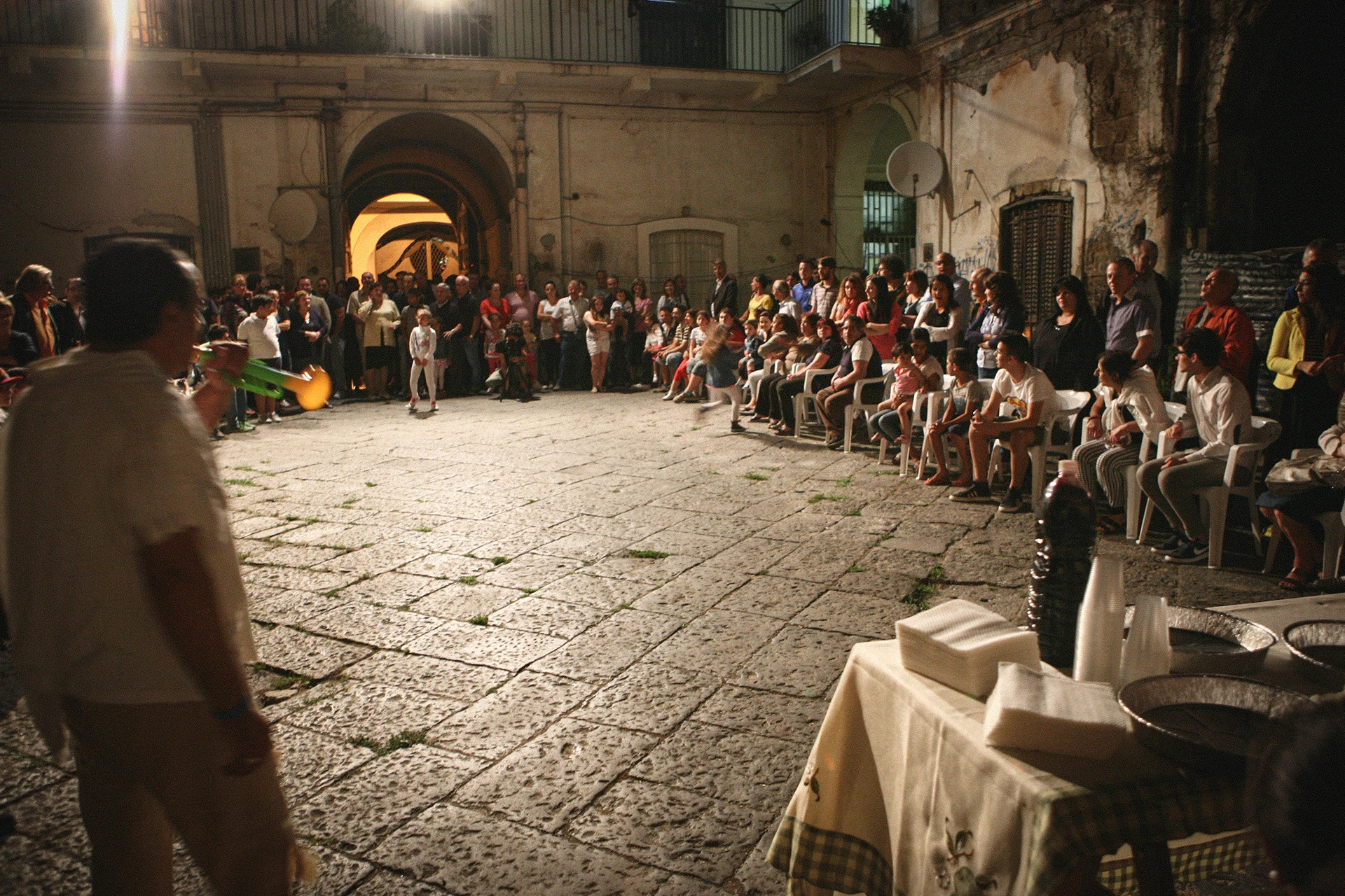 Cavaedium arte e teatro nei cortili Sant'Arpino con l'attore Massimo Andrei